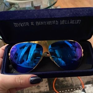 Unisex blue and gold aviators
